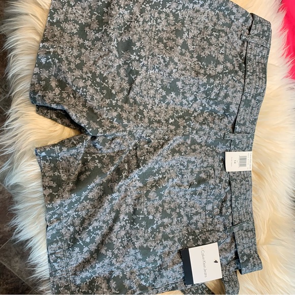 NWT Belted floral short can be rolled up - Picture 3 of 16